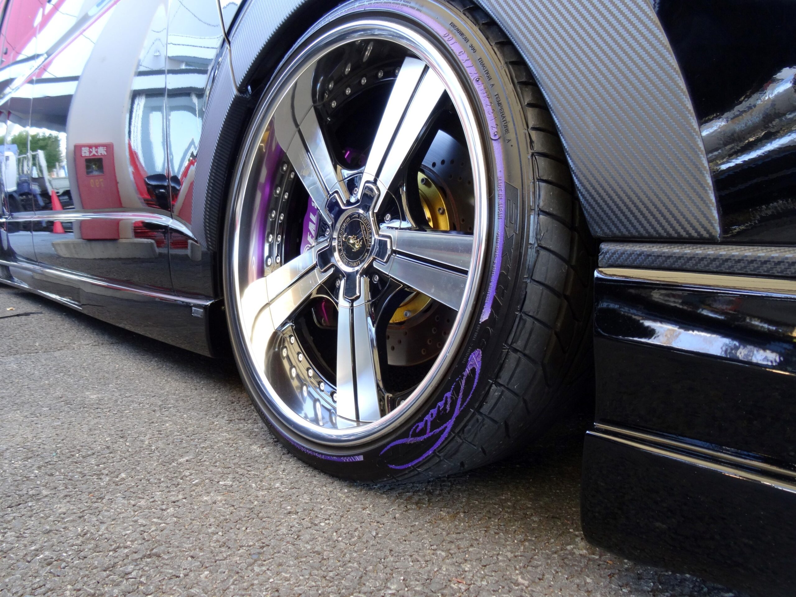 静岡 富士スピードウェイイベント スマッシュリペア タイヤプリント