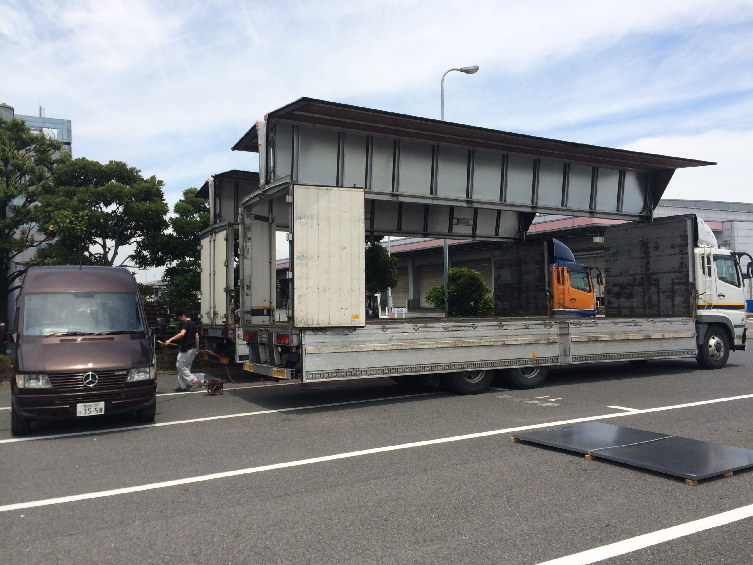 【出張】傷へこみ 鈑金塗装 トラック架装修理専門